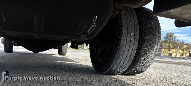 image for item ED2339 2008 GMC Sierra 3500HD utility bed pickup truck