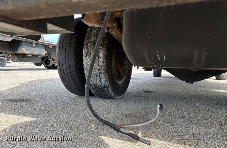 image for item ED2339 2008 GMC Sierra 3500HD utility bed pickup truck