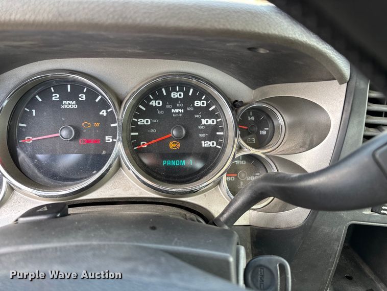 image for item ED2339 2008 GMC Sierra 3500HD utility bed pickup truck