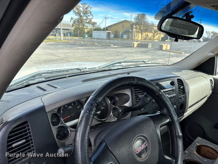 image for item ED2339 2008 GMC Sierra 3500HD utility bed pickup truck