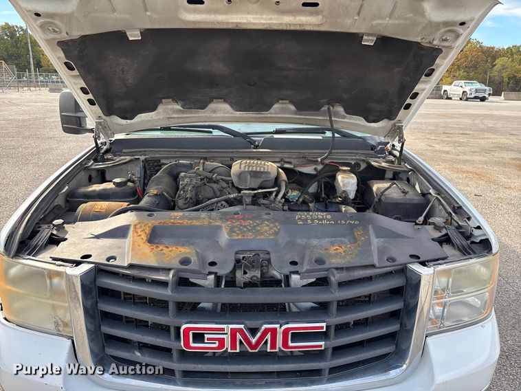 image for item ED2339 2008 GMC Sierra 3500HD utility bed pickup truck