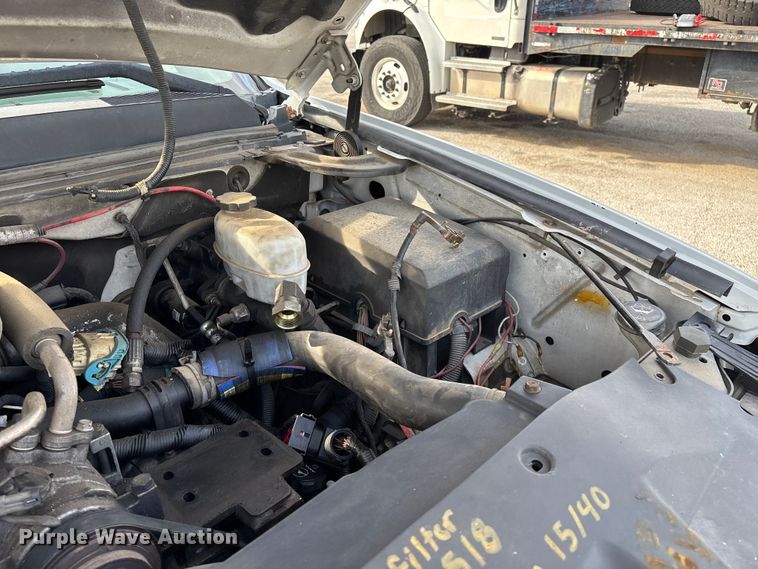 image for item ED2339 2008 GMC Sierra 3500HD utility bed pickup truck