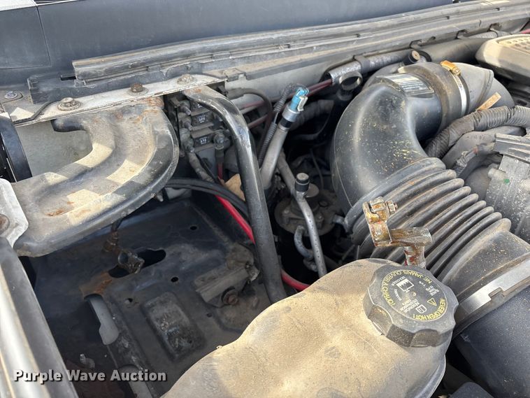 image for item ED2339 2008 GMC Sierra 3500HD utility bed pickup truck