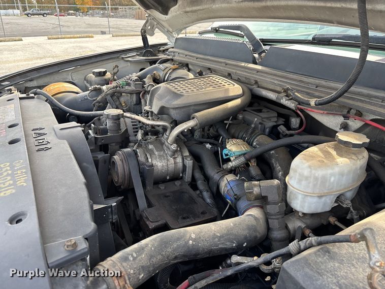 image for item ED2339 2008 GMC Sierra 3500HD utility bed pickup truck