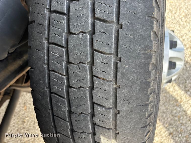 image for item ED2339 2008 GMC Sierra 3500HD utility bed pickup truck