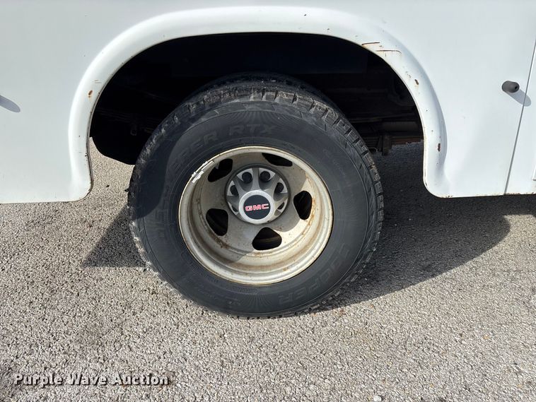 image for item ED2339 2008 GMC Sierra 3500HD utility bed pickup truck