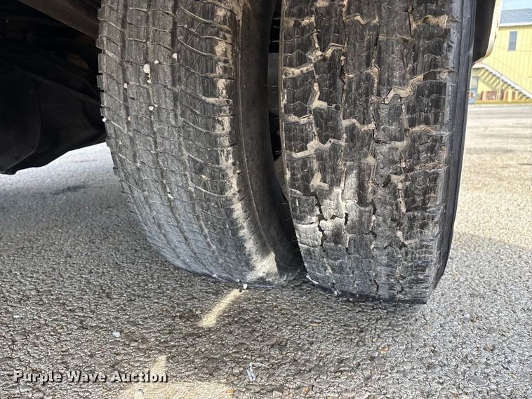 image for item ED2339 2008 GMC Sierra 3500HD utility bed pickup truck