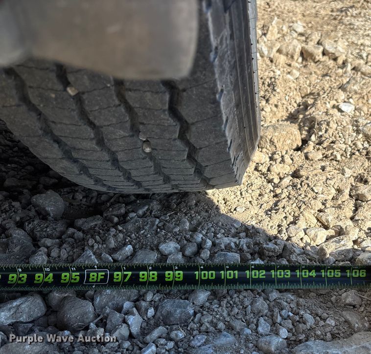 image for item ED2345 2006 Roadmaster RME818TA2 enclosed cargo trailer