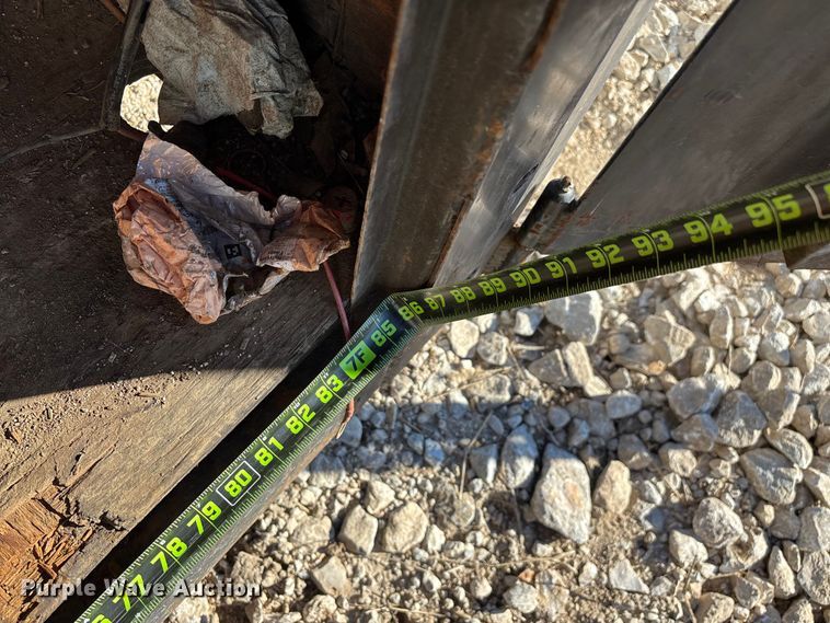 image for item ED2345 2006 Roadmaster RME818TA2 enclosed cargo trailer