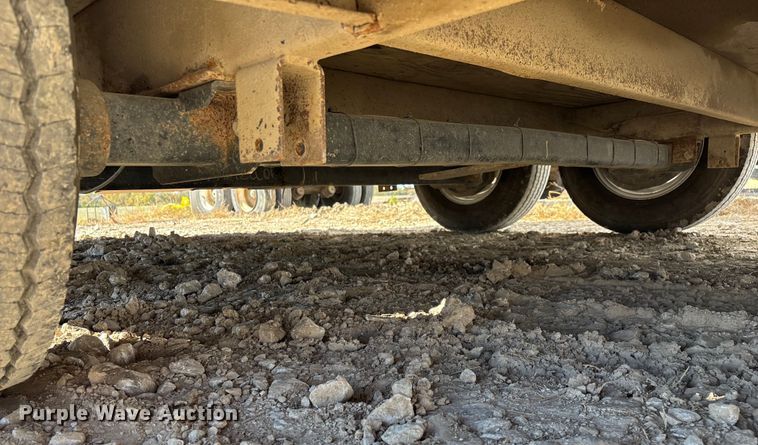 image for item ED2345 2006 Roadmaster RME818TA2 enclosed cargo trailer