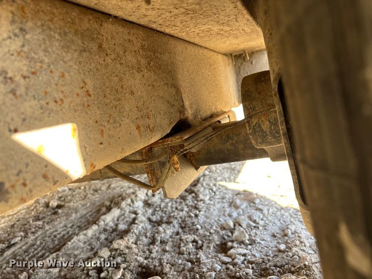 image for item ED2345 2006 Roadmaster RME818TA2 enclosed cargo trailer