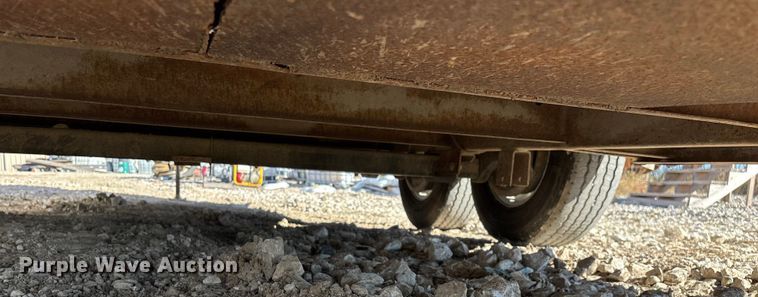 image for item ED2345 2006 Roadmaster RME818TA2 enclosed cargo trailer