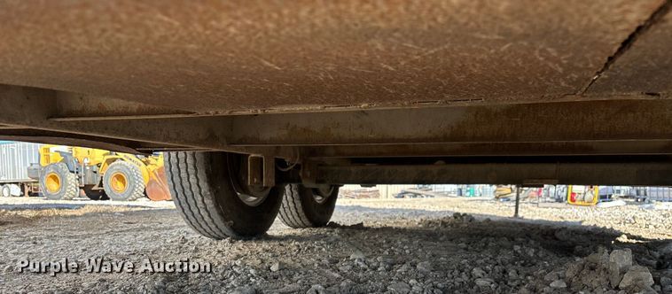 image for item ED2345 2006 Roadmaster RME818TA2 enclosed cargo trailer