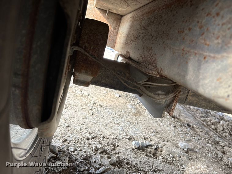 image for item ED2345 2006 Roadmaster RME818TA2 enclosed cargo trailer