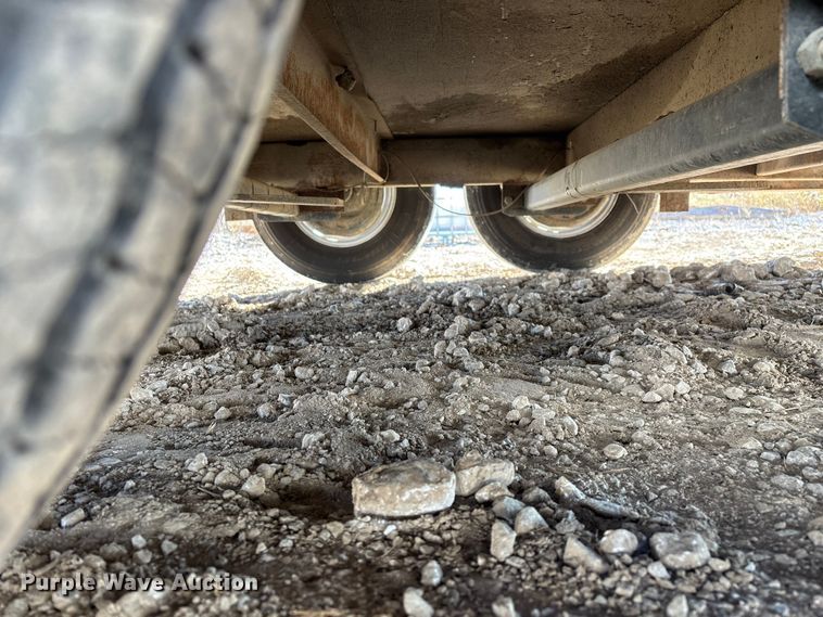 image for item ED2345 2006 Roadmaster RME818TA2 enclosed cargo trailer