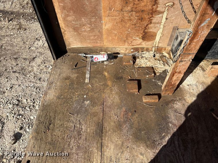 image for item ED2345 2006 Roadmaster RME818TA2 enclosed cargo trailer