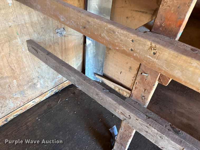 image for item ED2345 2006 Roadmaster RME818TA2 enclosed cargo trailer