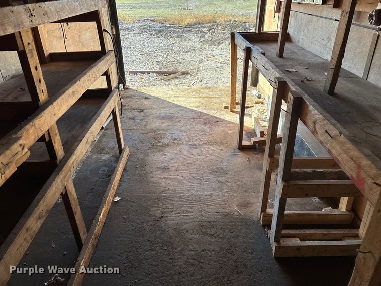 image for item ED2345 2006 Roadmaster RME818TA2 enclosed cargo trailer