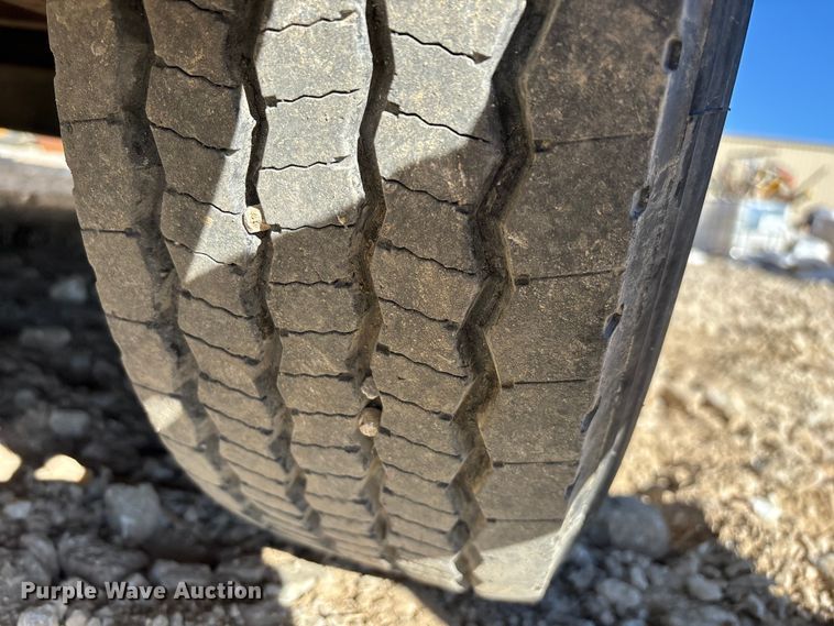 image for item ED2345 2006 Roadmaster RME818TA2 enclosed cargo trailer