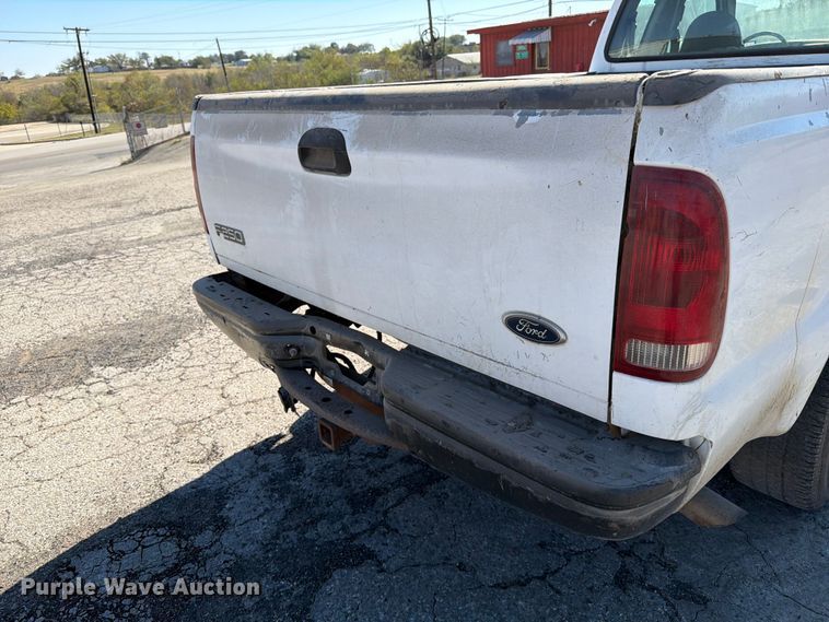 image for item ED5002 2001 Ford F250 Super Duty SuperCab pickup truck