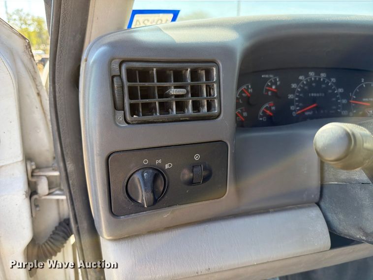 image for item ED5002 2001 Ford F250 Super Duty SuperCab pickup truck