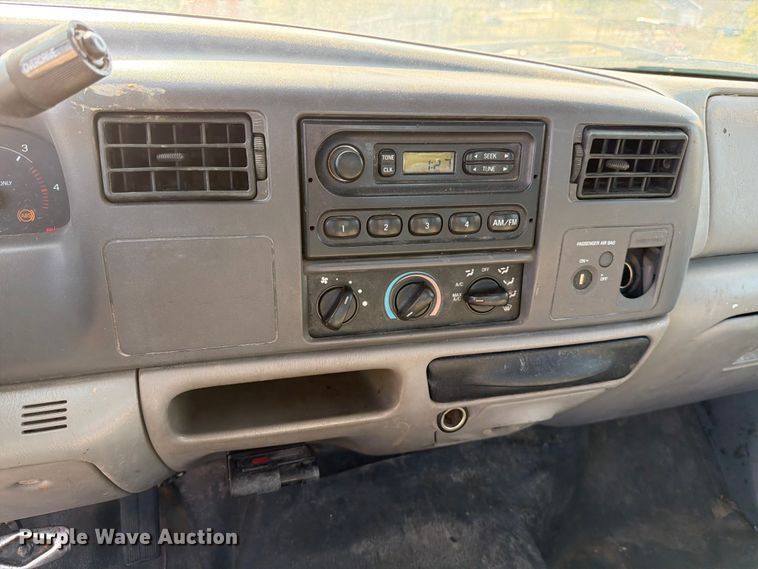 image for item ED5002 2001 Ford F250 Super Duty SuperCab pickup truck