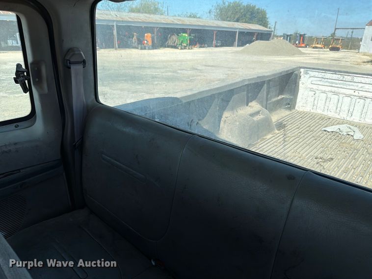 image for item ED5002 2001 Ford F250 Super Duty SuperCab pickup truck