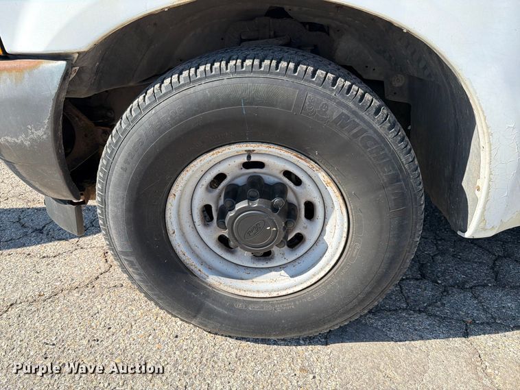 image for item ED5002 2001 Ford F250 Super Duty SuperCab pickup truck