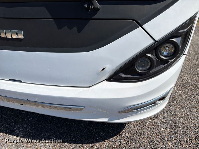 image for item ED5984 2014 Freightliner Giro 3600 coach bus