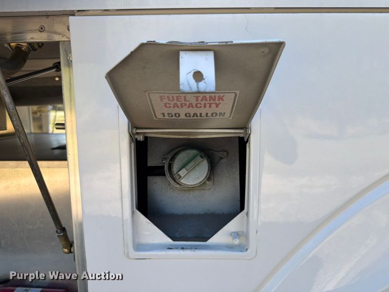 image for item ED5984 2014 Freightliner Giro 3600 coach bus