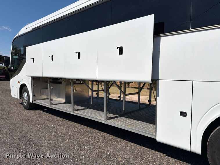 image for item ED5984 2014 Freightliner Giro 3600 coach bus