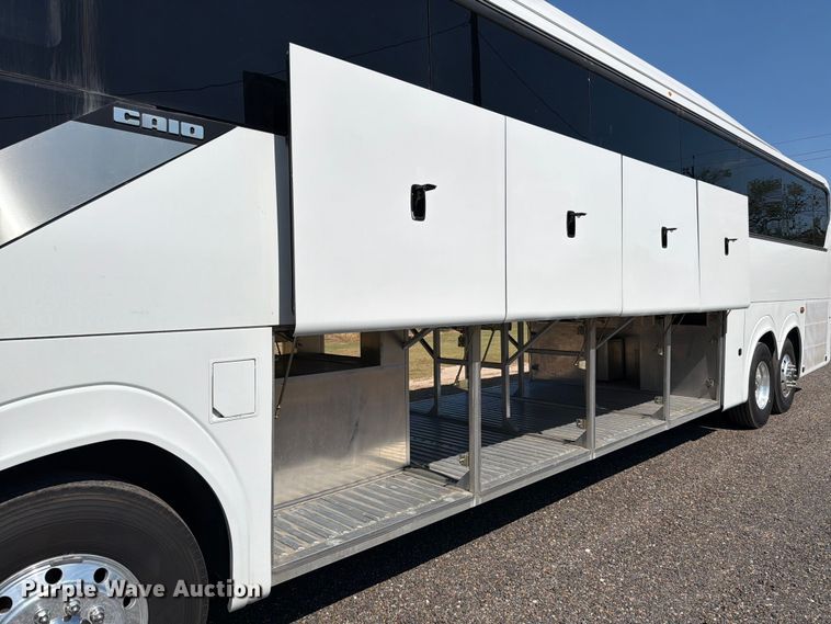 image for item ED5984 2014 Freightliner Giro 3600 coach bus