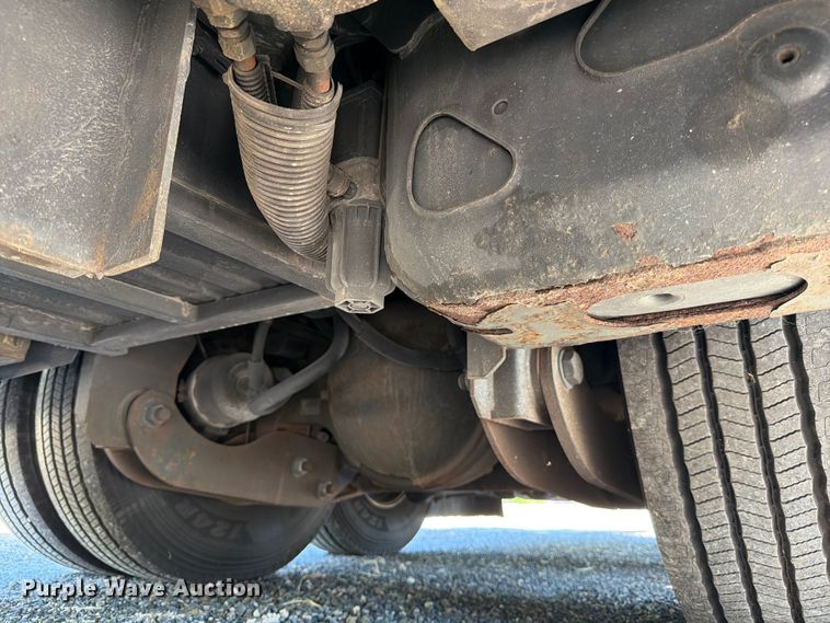 image for item ED5984 2014 Freightliner Giro 3600 coach bus