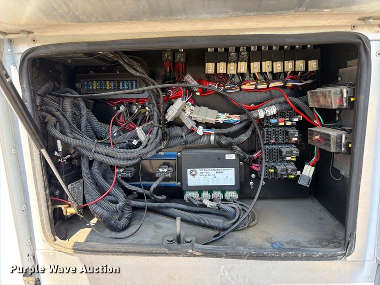 image for item ED5984 2014 Freightliner Giro 3600 coach bus