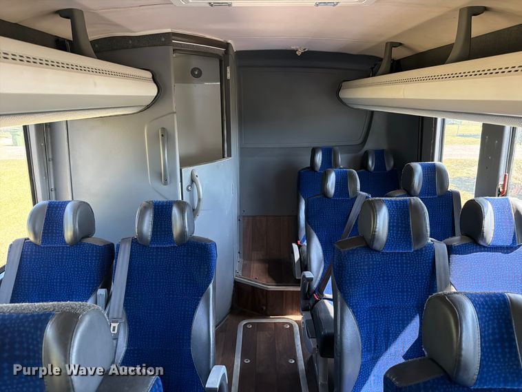 image for item ED5984 2014 Freightliner Giro 3600 coach bus