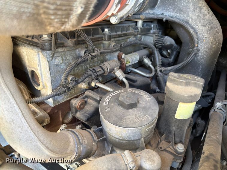 image for item ED5984 2014 Freightliner Giro 3600 coach bus