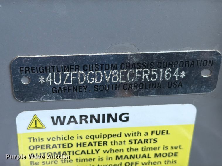 image for item ED5984 2014 Freightliner Giro 3600 coach bus