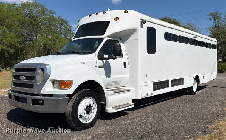 image for item ED5985 2009 Ford F650 Super Duty prisoner transport bus