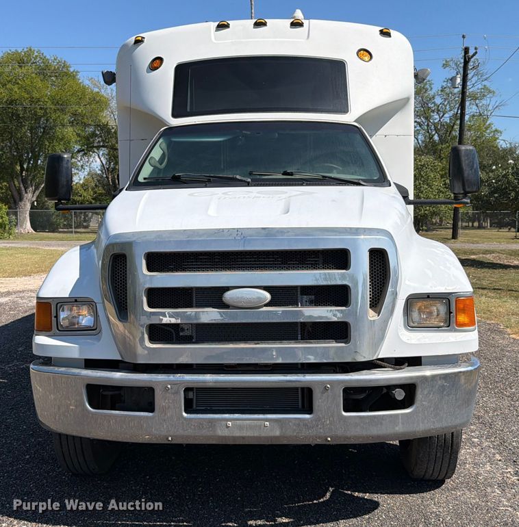 image for item ED5985 2009 Ford F650 Super Duty prisoner transport bus