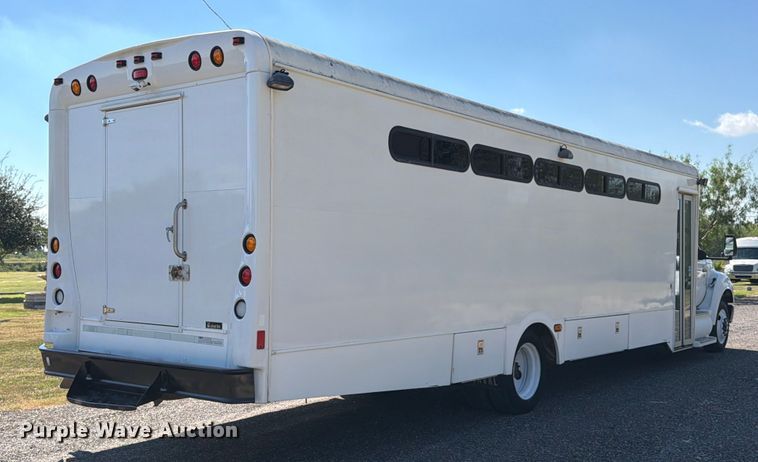 image for item ED5985 2009 Ford F650 Super Duty prisoner transport bus