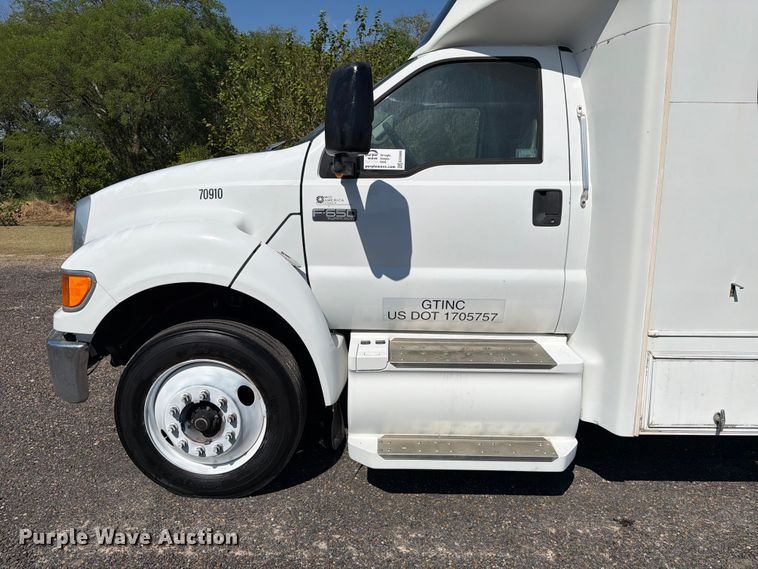 image for item ED5985 2009 Ford F650 Super Duty prisoner transport bus