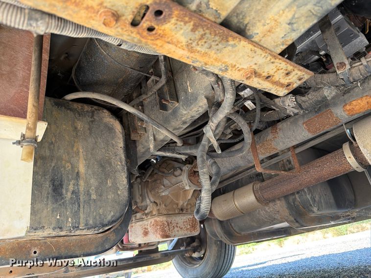 image for item ED5985 2009 Ford F650 Super Duty prisoner transport bus