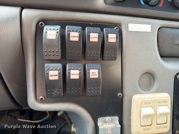 image for item ED5985 2009 Ford F650 Super Duty prisoner transport bus