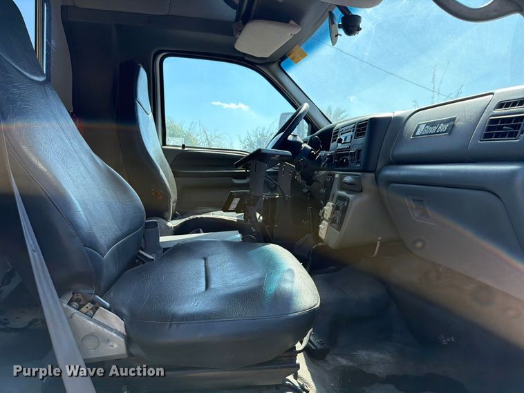 image for item ED5985 2009 Ford F650 Super Duty prisoner transport bus