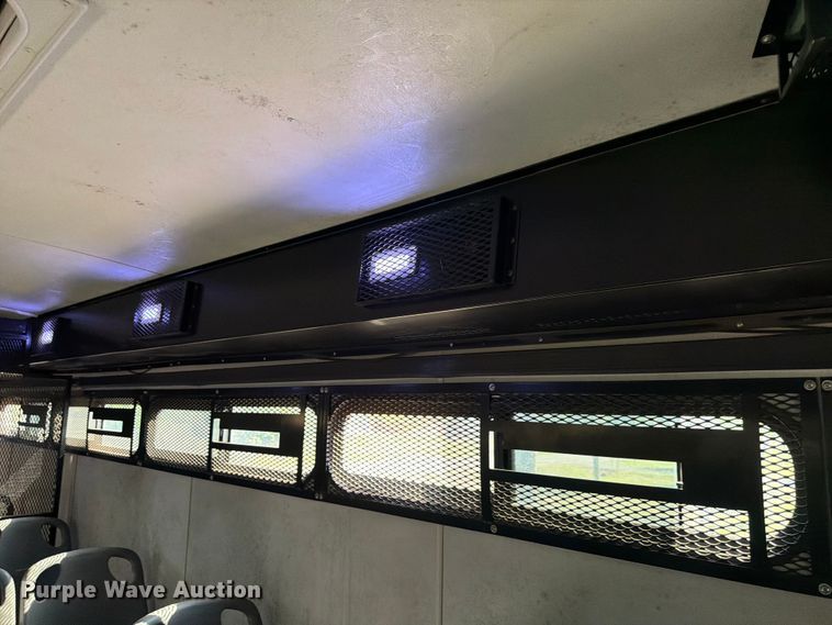 image for item ED5985 2009 Ford F650 Super Duty prisoner transport bus