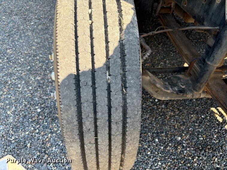 image for item ED5985 2009 Ford F650 Super Duty prisoner transport bus