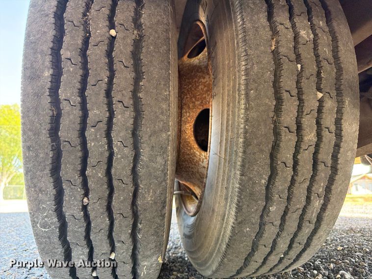 image for item ED5985 2009 Ford F650 Super Duty prisoner transport bus