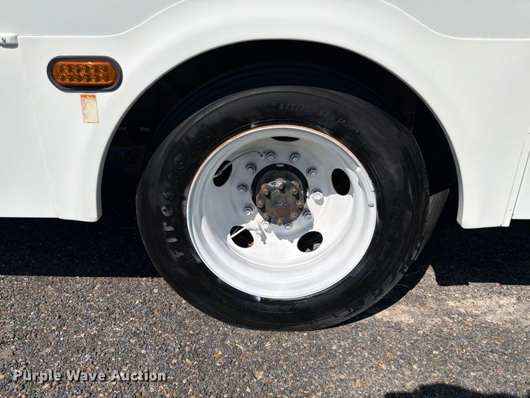 image for item ED5985 2009 Ford F650 Super Duty prisoner transport bus