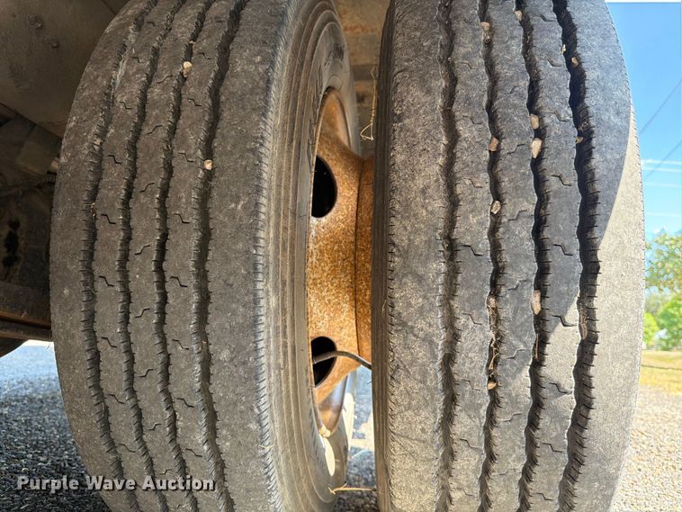 image for item ED5985 2009 Ford F650 Super Duty prisoner transport bus