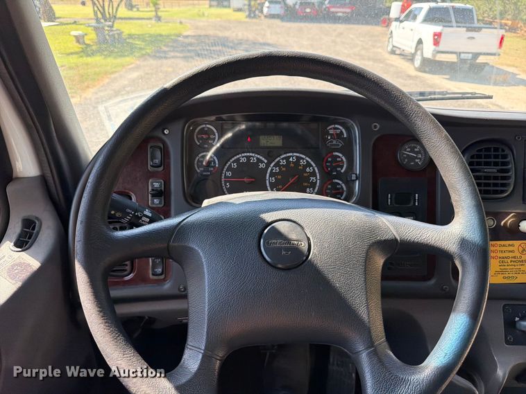 image for item ED5986 2014 Freightliner Business Class M2 prisoner transport bus